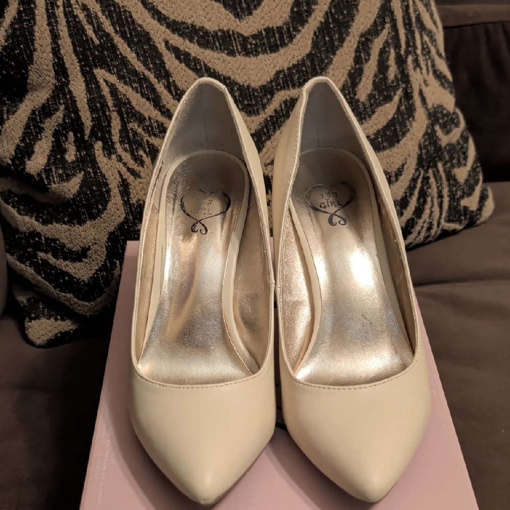 1.4.3. Story by Line Up Cream Heels